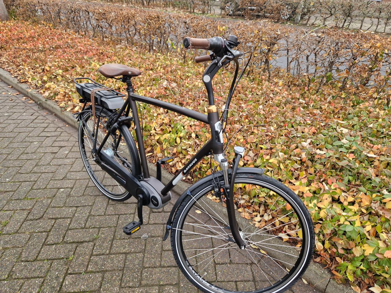 Keurig nette Batavus elektrische heren fiets met Bosch middenmotor
