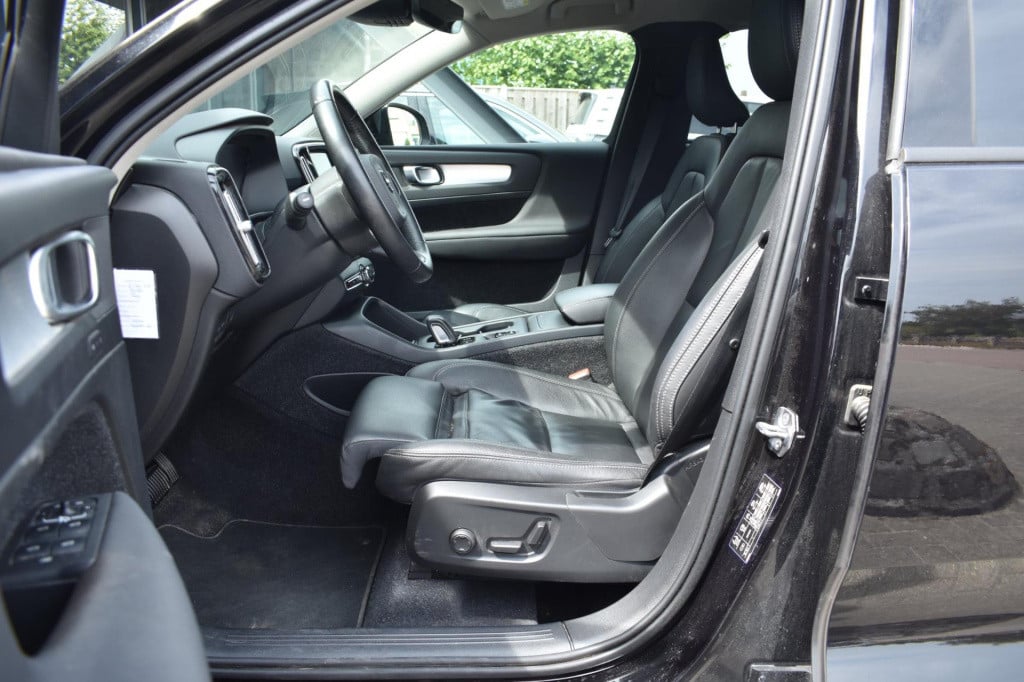 Volvo XC40 1.5 t3 leder | stuur en stoelverwarming | camera | apple carplay