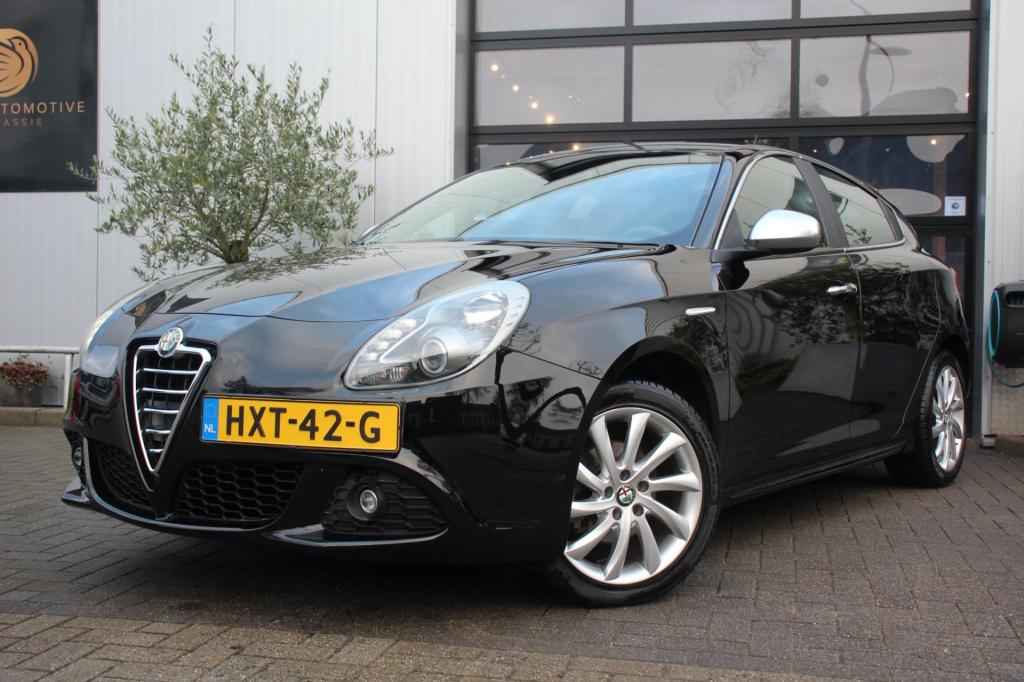 Alfa Romeo Giulietta 1.4 t turbo turismo - leder - sportiva - stoel verw - 