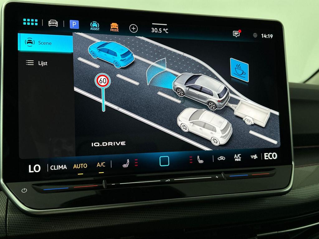 Volkswagen Golf style plug in hybride 204 pk