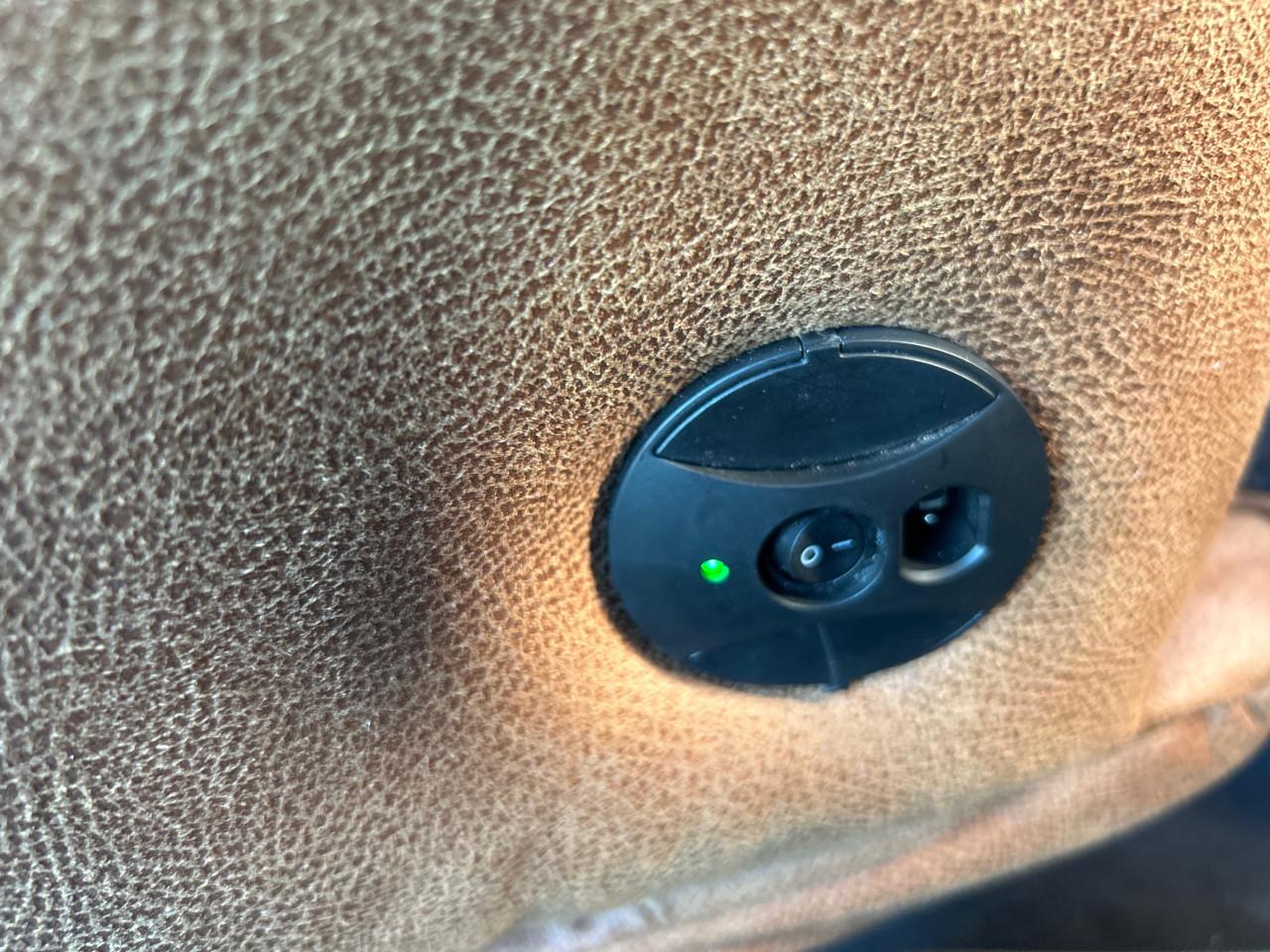 Te koop elektrische relaxfauteuil /  stoel (accu)