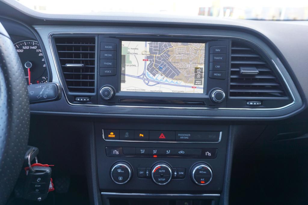 Seat Leon st 1.4 ecotsi fr connect climate / navi / cruise / camera / parke