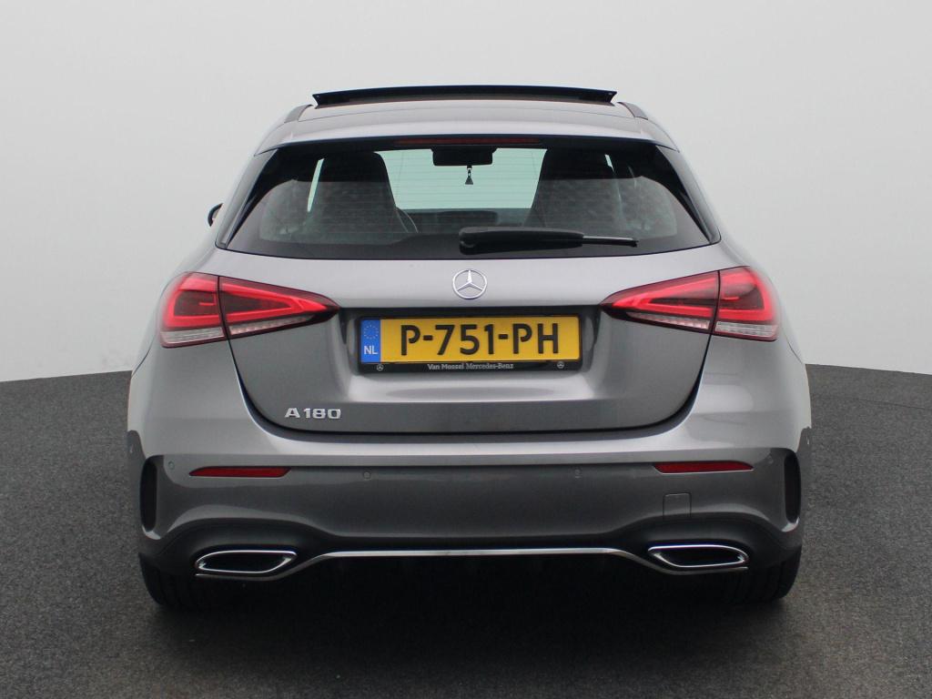 Mercedes-Benz A-Klasse 180 business solution amg | automaat | panorama dak 