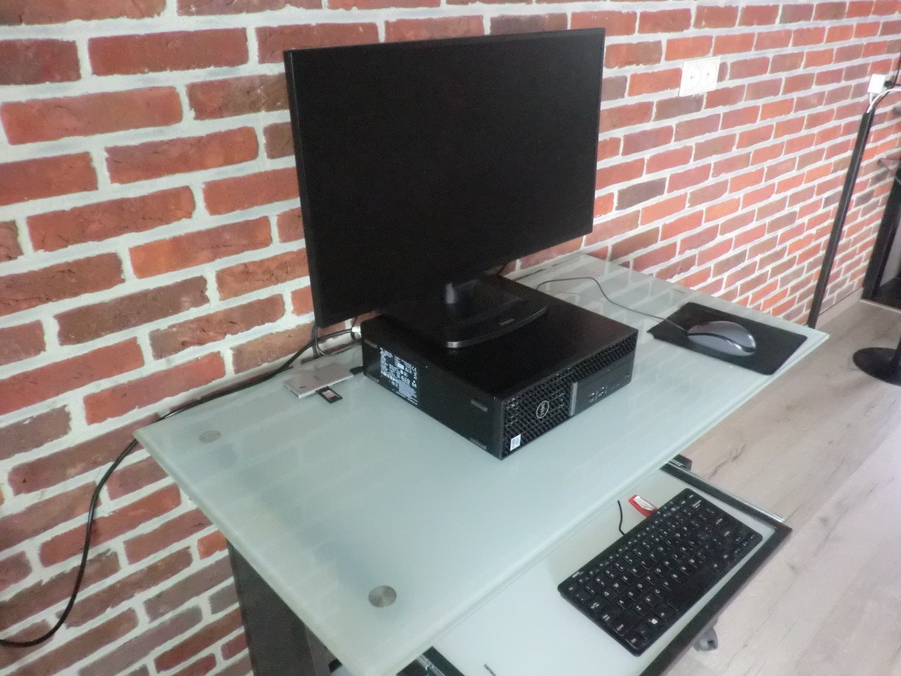 Computer meubel   Glas staal