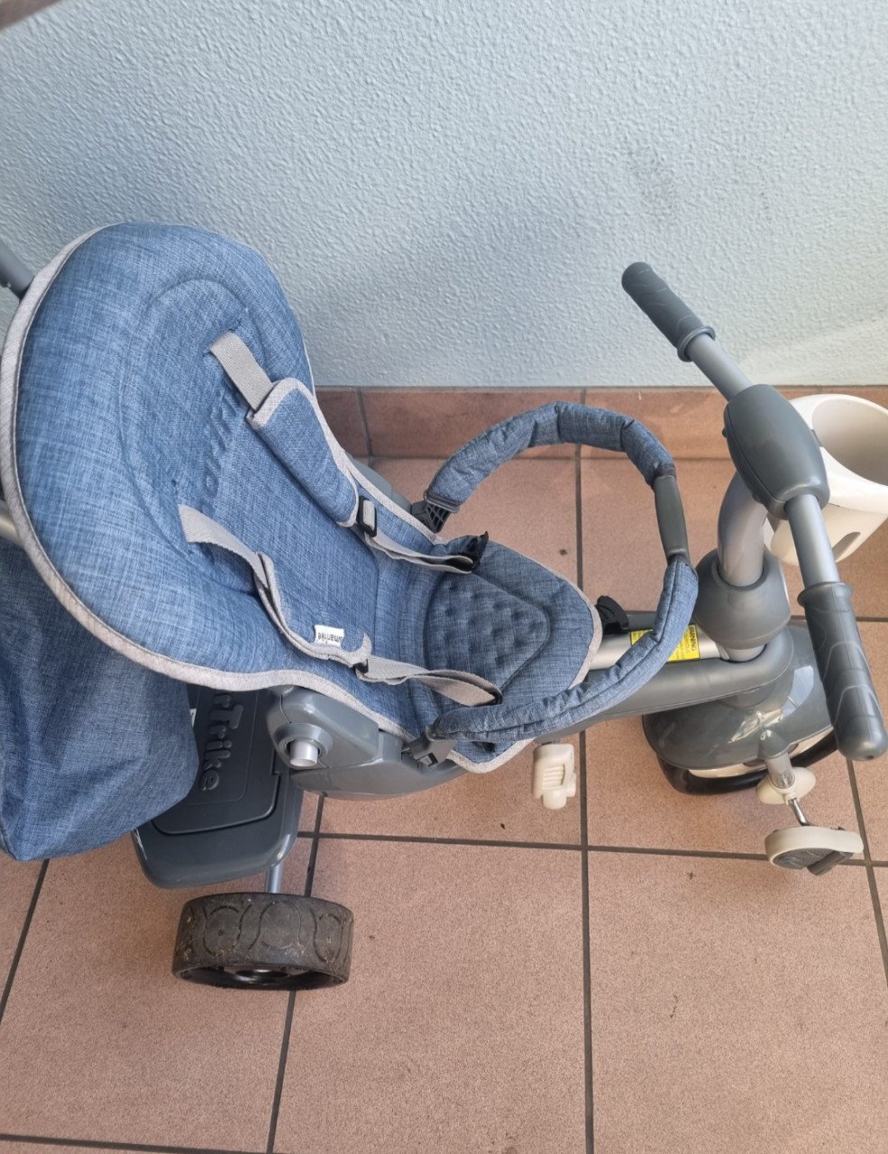 Prachtige blauwe SmarTrike driewieler, Smart Trike, duwstang. ZGAN!