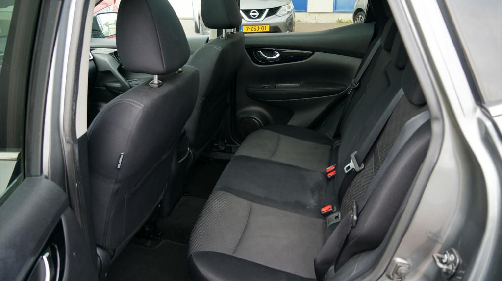 Nissan Qashqai 1.2 n-connecta rijklaar incl garantie