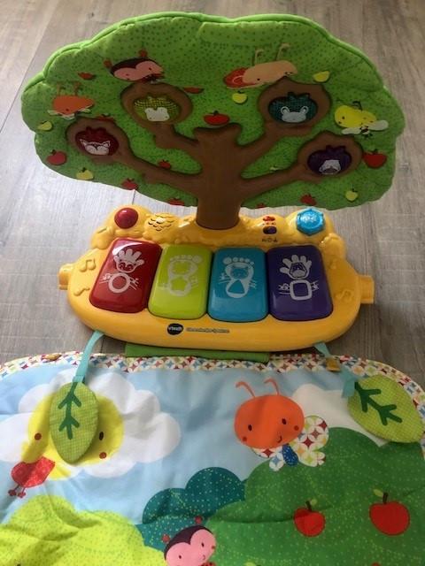 Baby speelkleed met leuke dierenprint, inclusief (speel)boom!