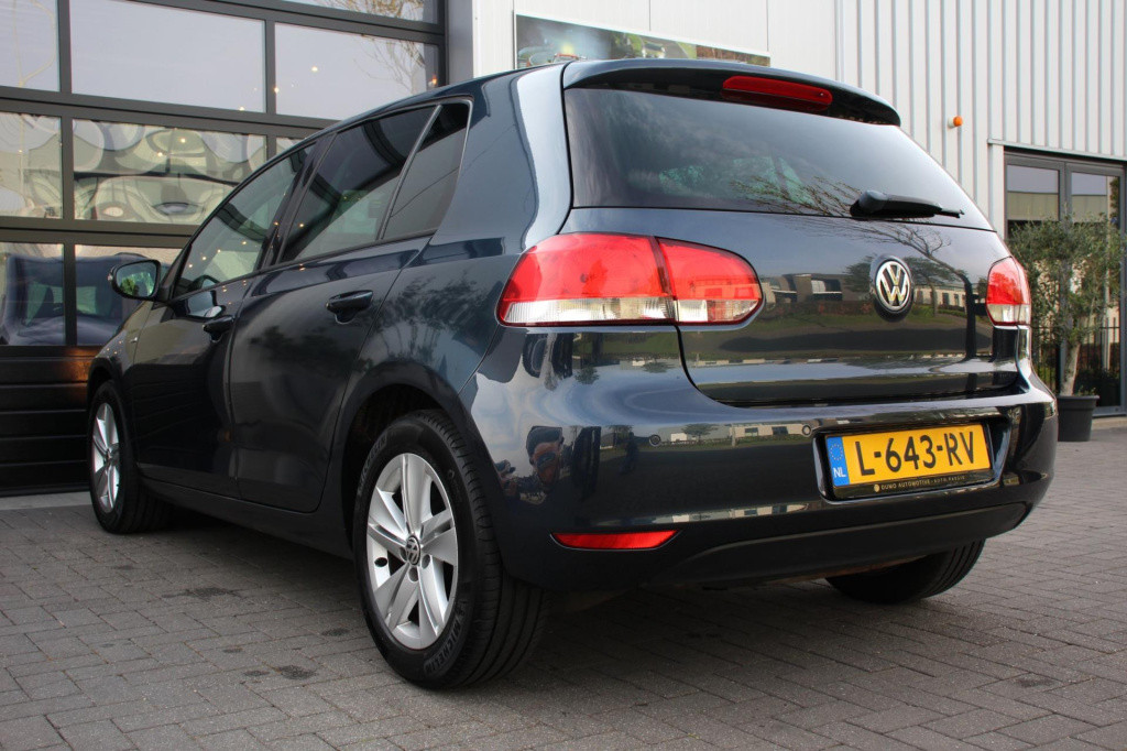 Volkswagen Golf 1.2 tsi match - half leder - nieuwe distr ketting - stoelve