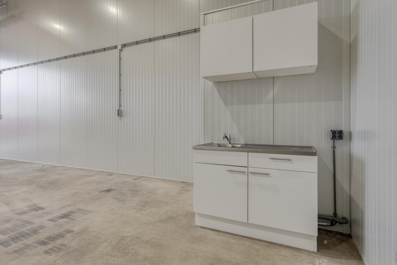 Keurige bedrijfsruimte te huur aan Kleverskerkseweg 57F te Middelburg!