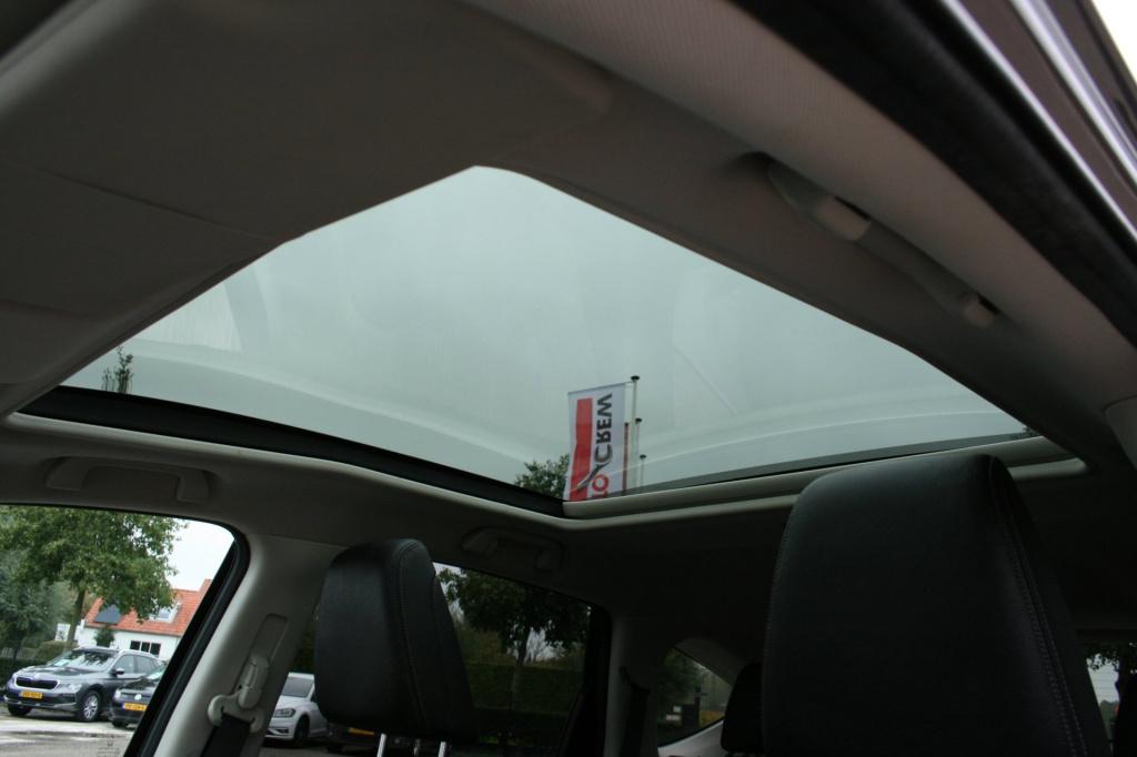 Honda CR-V 2.0 awd executive / trekhaak / pano / camera
