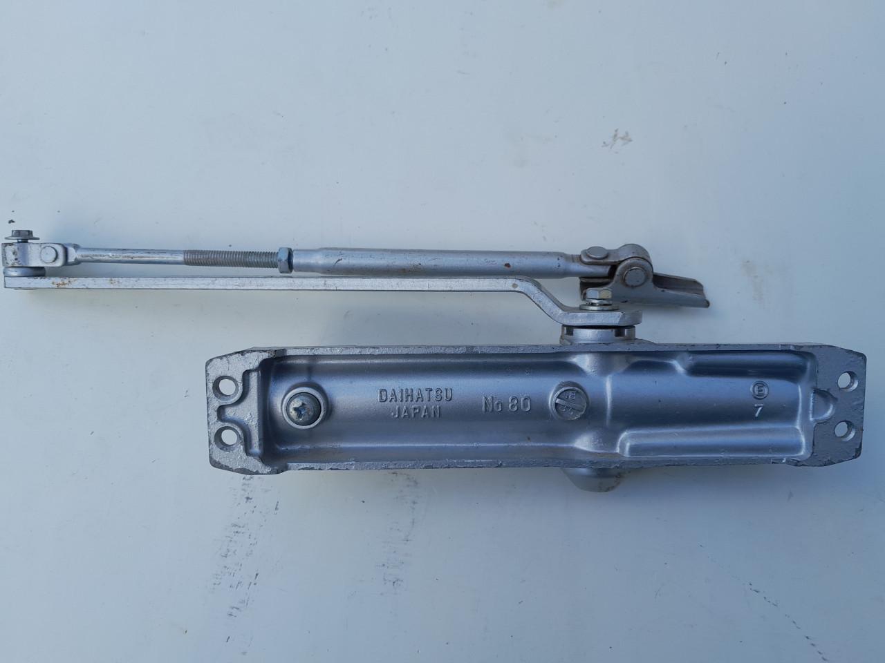 Deurdranger, merk NHN Daihatsu Japan