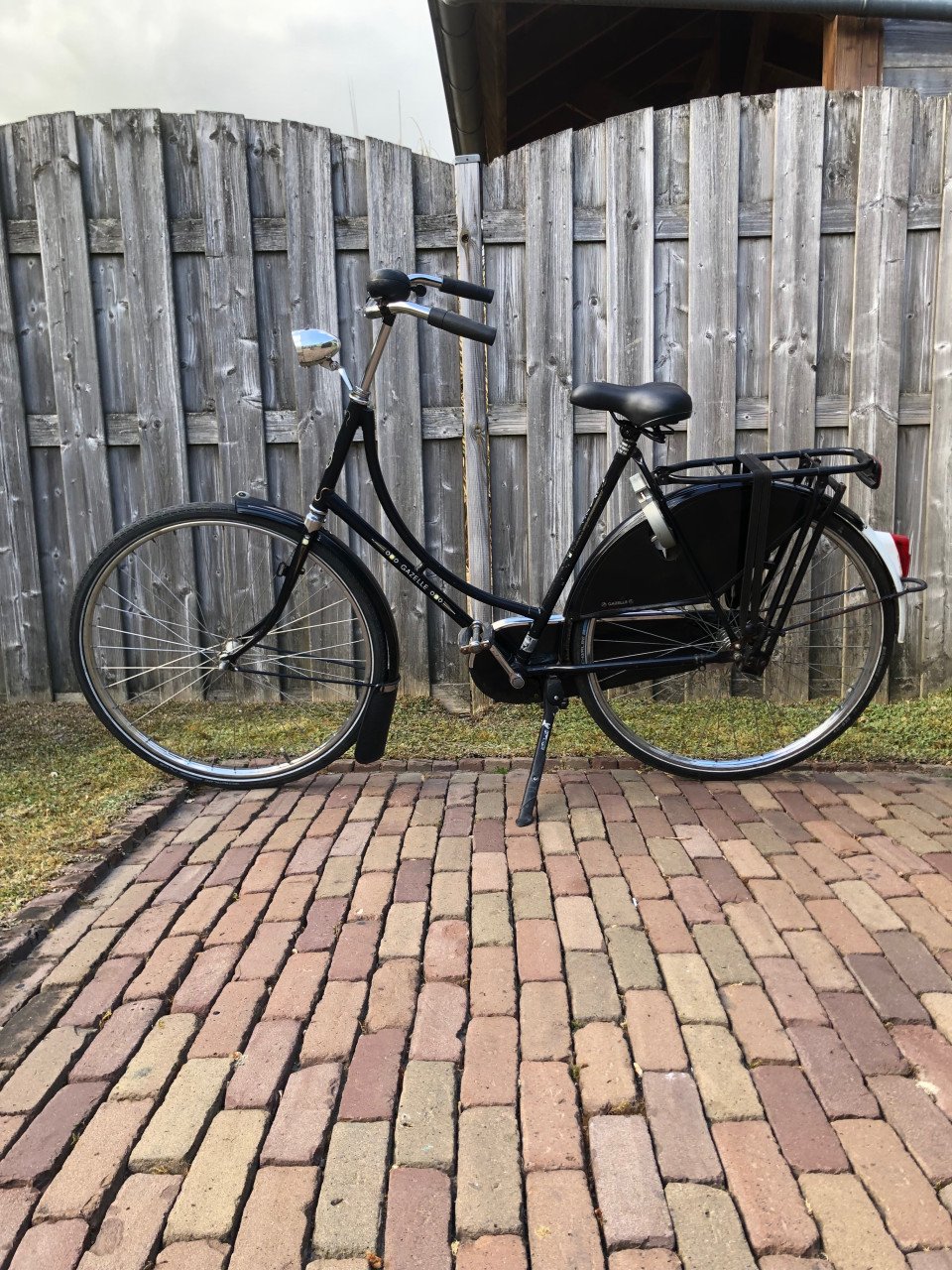 Zwarte Gazelle omafiest framehoogte 58 cm wielmaat 28 inch.