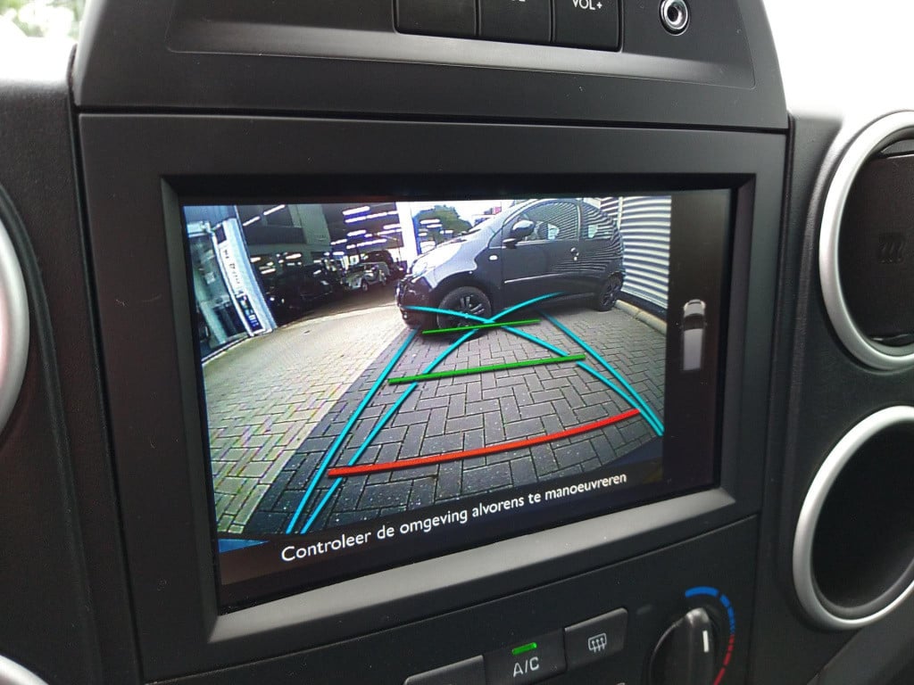 Citroen Berlingo multispace feel 110 nav/cam/park/trekhaak
