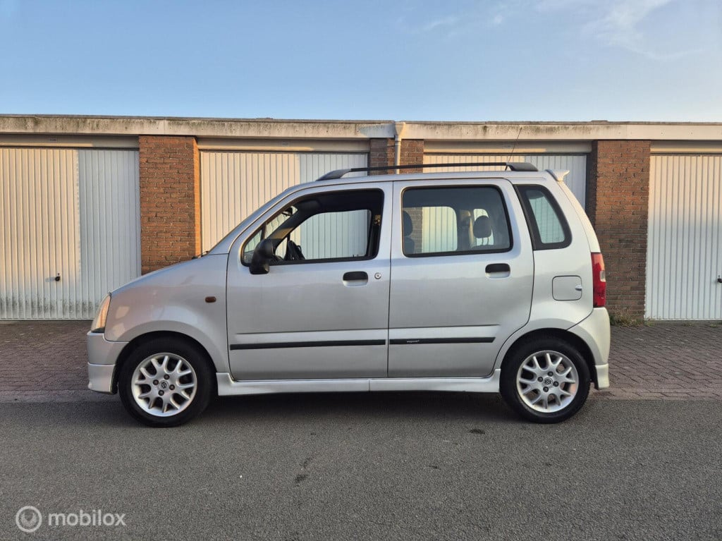 Suzuki Wagon R 1.3 special nieuwe apk / bluetooth radio
