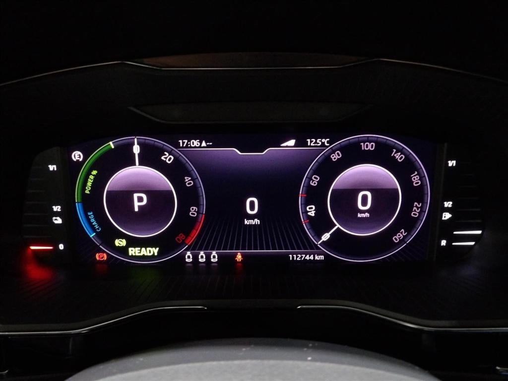 Skoda Superb combi 1.4 tsi phev 217pk dsg l&k