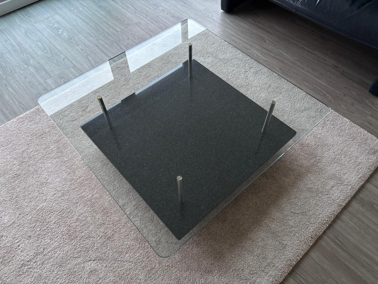 Moderne, glazen salontafel (100x100cm)