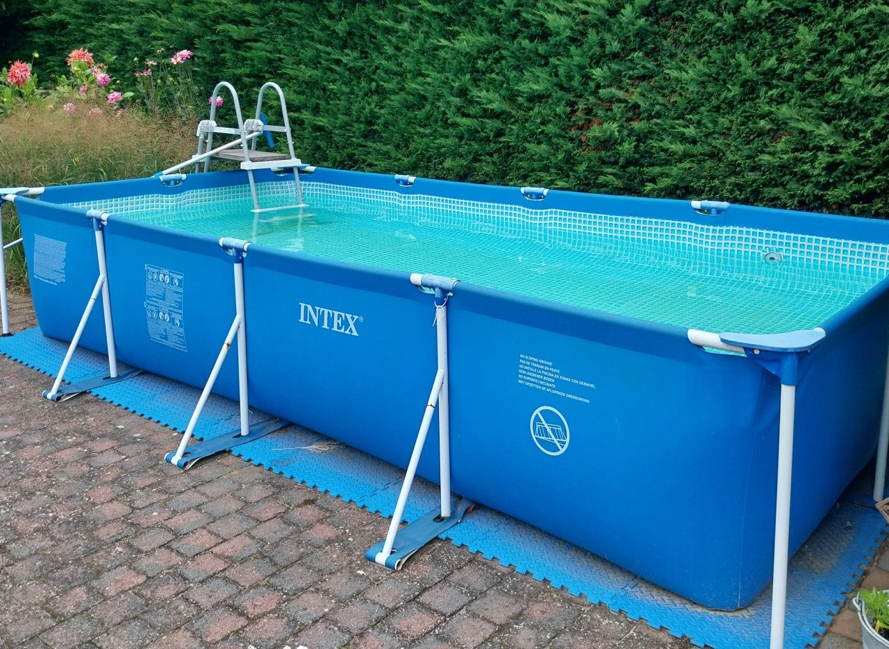 Zand/glas filterpomp met gratis zwembad erbij