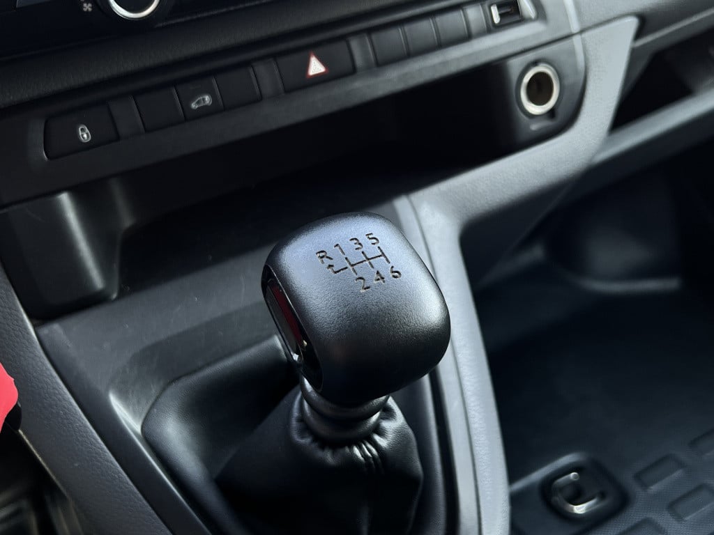 Toyota Proace worker 1.5 d-4d cool comfort | trekhaak | camera | apple/ and