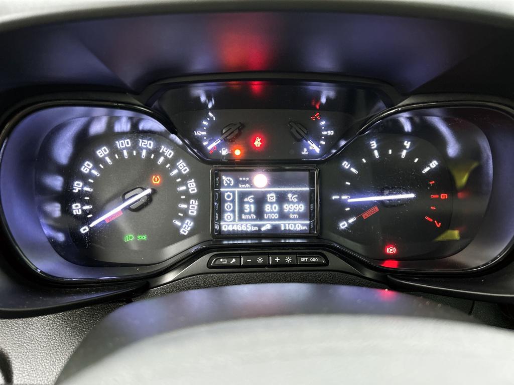 Citroen Berlingo 110 pk feel | rijklaar | trekhaak | parkeersensoren achter