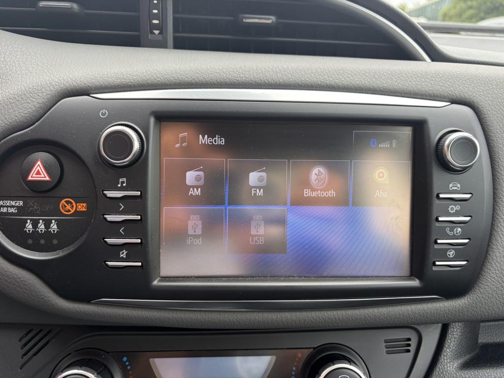 Toyota Yaris 1.5 hybrid aspiration automaat | nav | camera