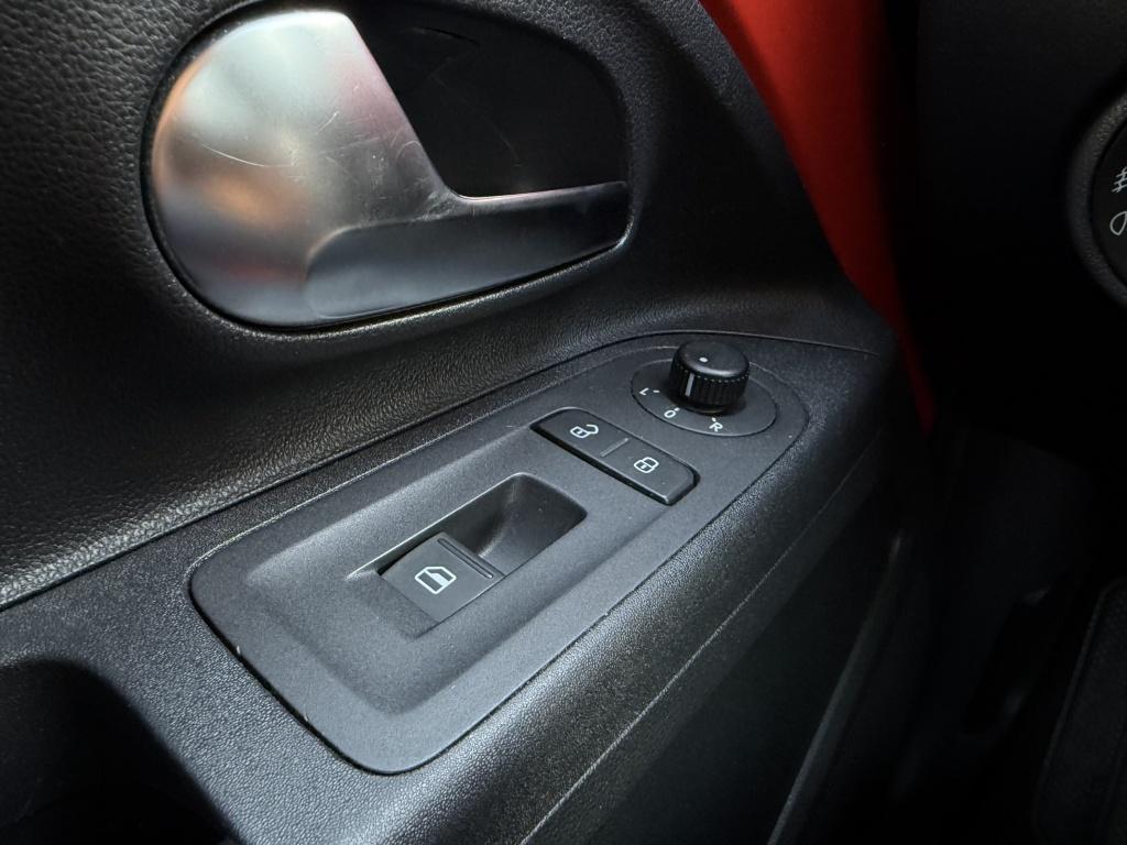 Volkswagen UP! 1.0 cross up! bluem.