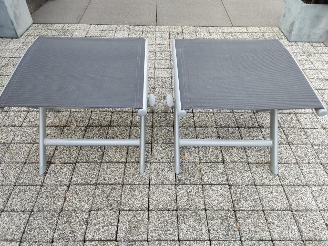 2 Tuin Voetenbankjes