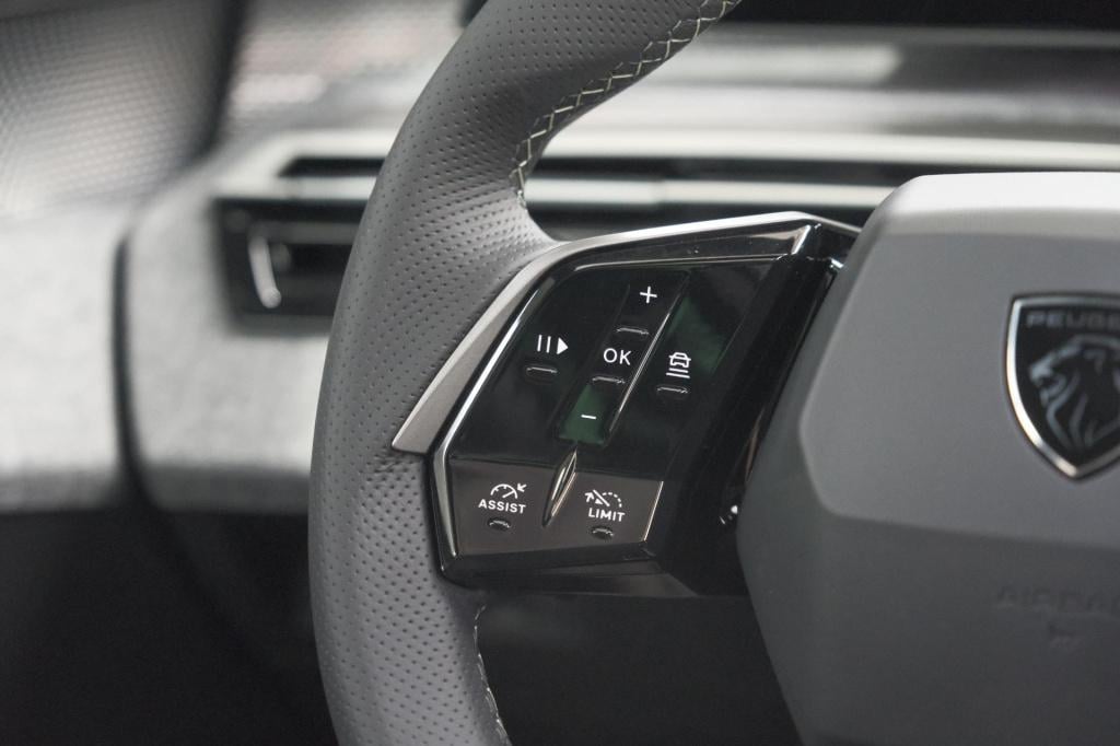 Peugeot E-3008 gt 210 73 kwh | schuif-/kanteldak | 360 vision & drive assis