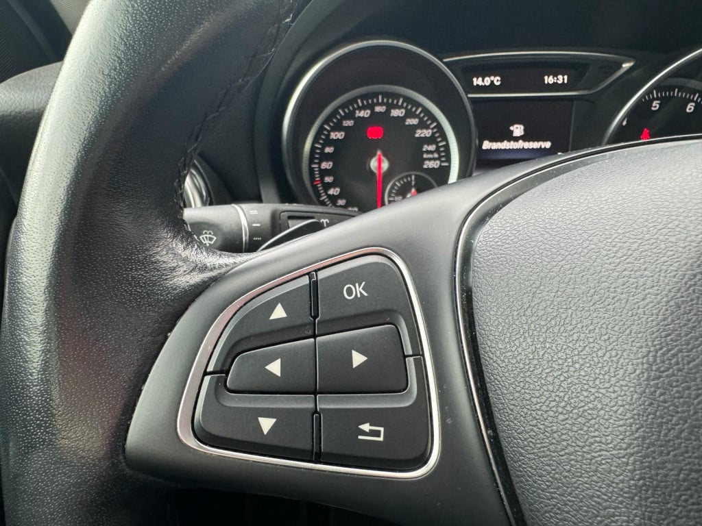 Mercedes-Benz Gla-klasse 180 business solution