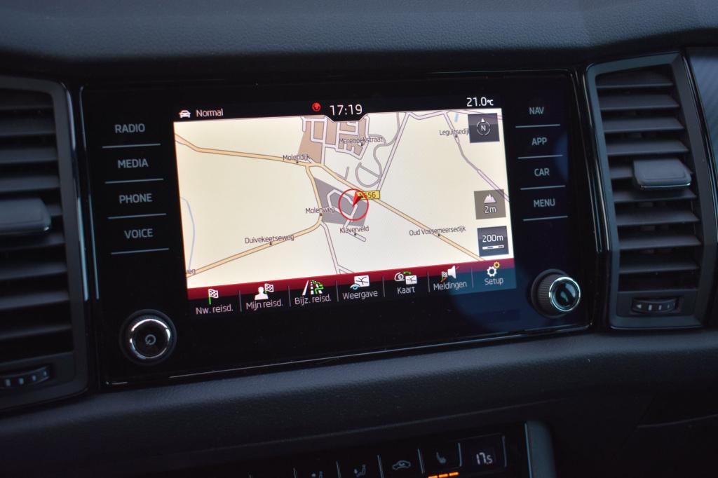 Skoda Kodiaq 1.5 tsi sportline | nap | camera | stoelverwarming | apple car