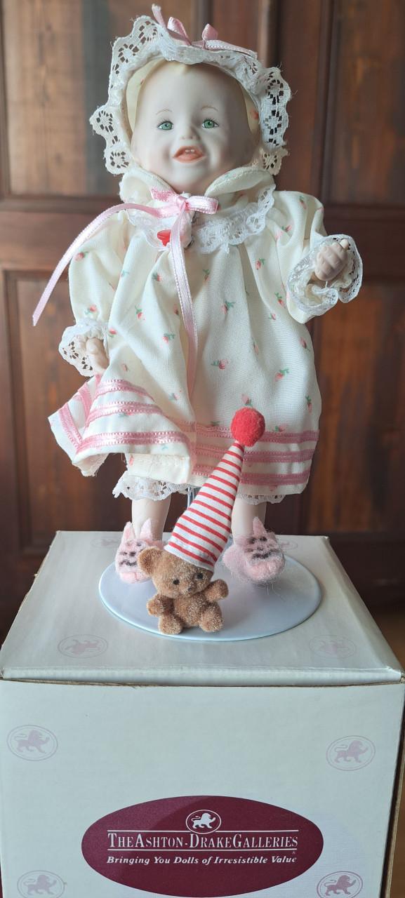 11 x Ashton-Drake Mini Dols