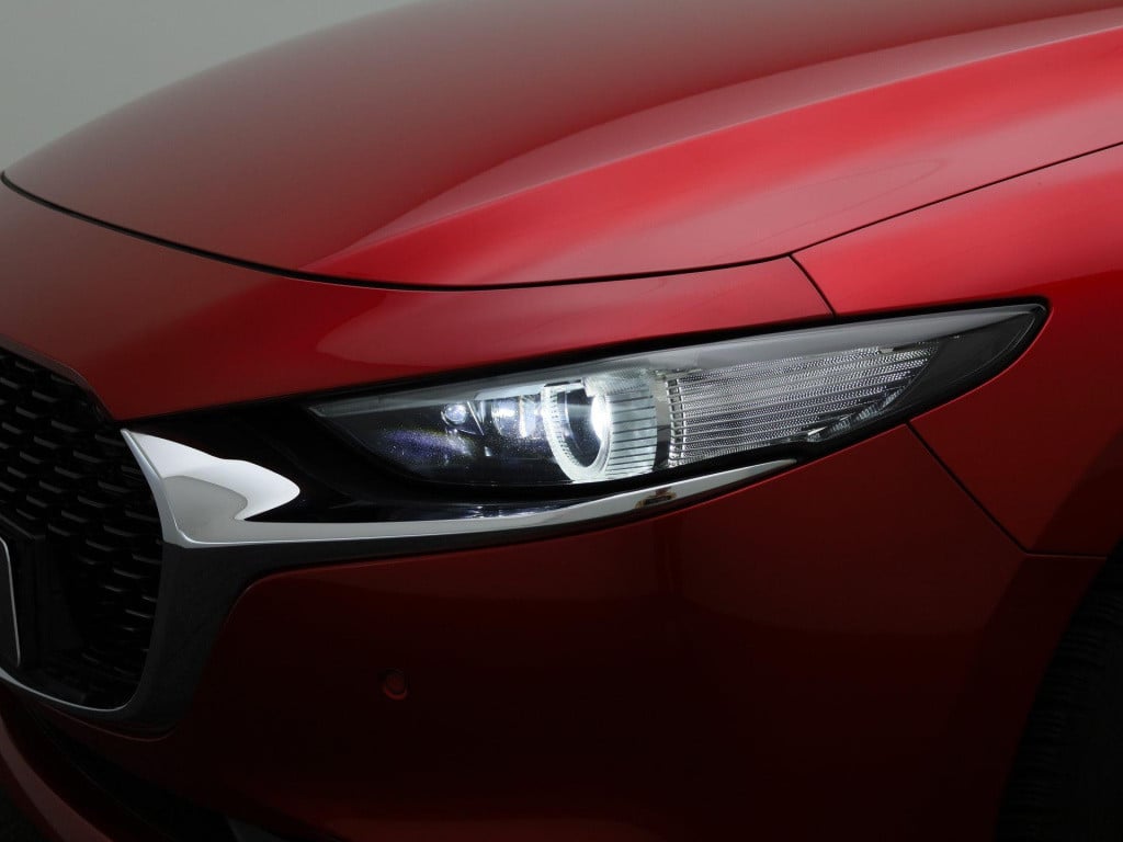 Mazda 3 2.0 e-skyactiv-x luxury | automaat | schuif dak | 360 camera | appl