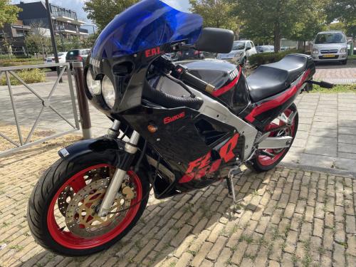 Yamaha FZR 1000