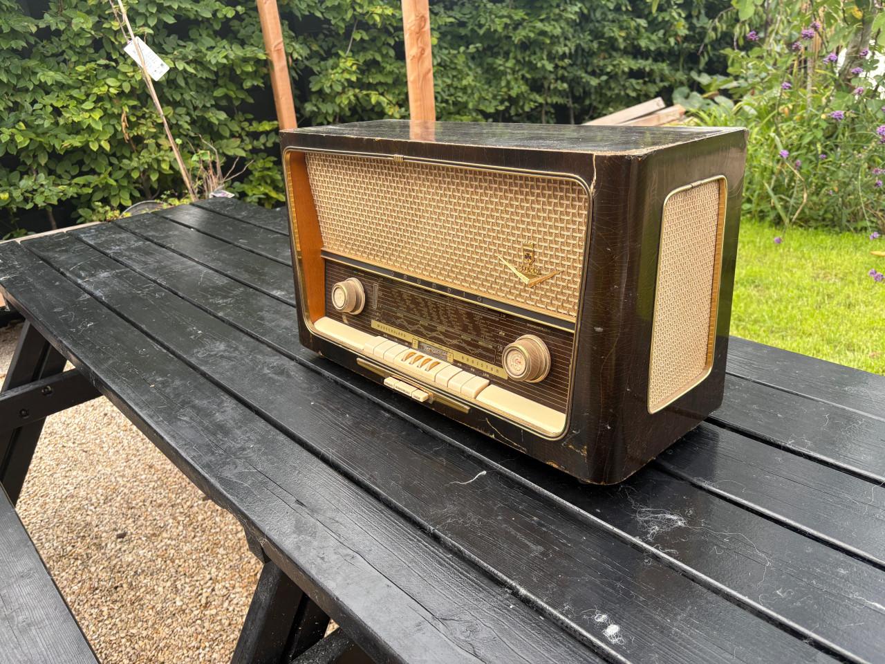 Oude (grote) radio