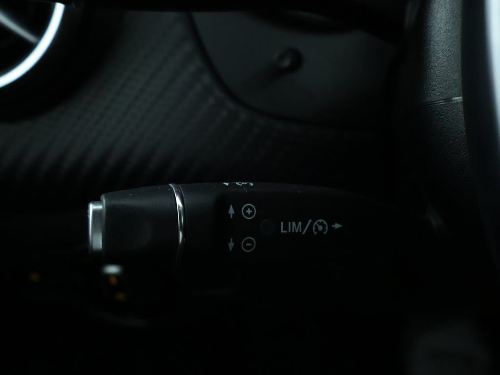 Mercedes-Benz A-Klasse 180 business solution amg | cruise control | stoelve