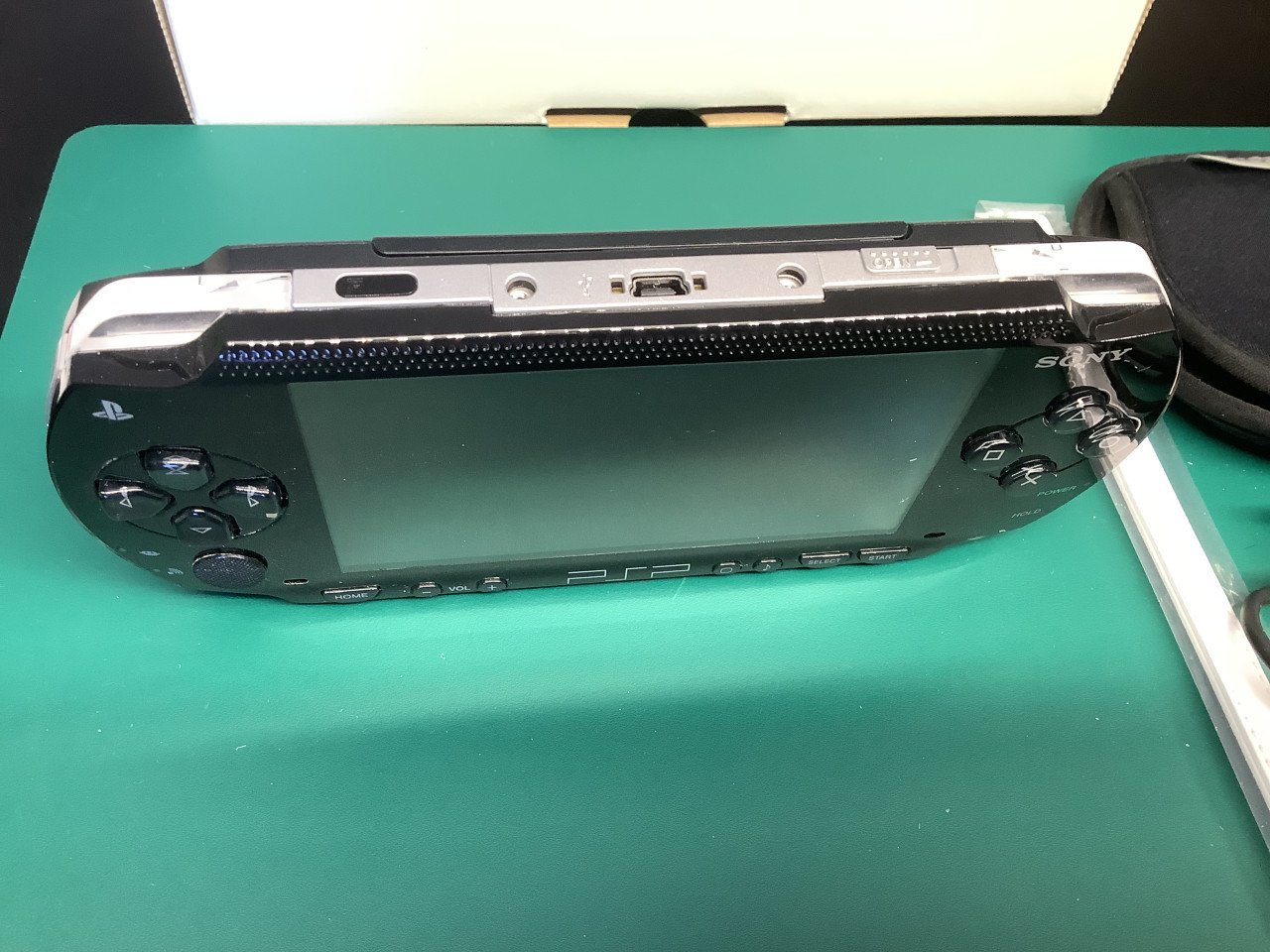 Sony PSP Value Pack PSP-1004, compleet en met veel spellen. Originele doos.