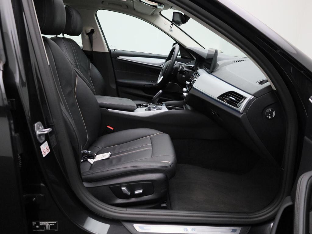 BMW 5 Serie touring 520e business edition plus | automaat | panoramadak | c