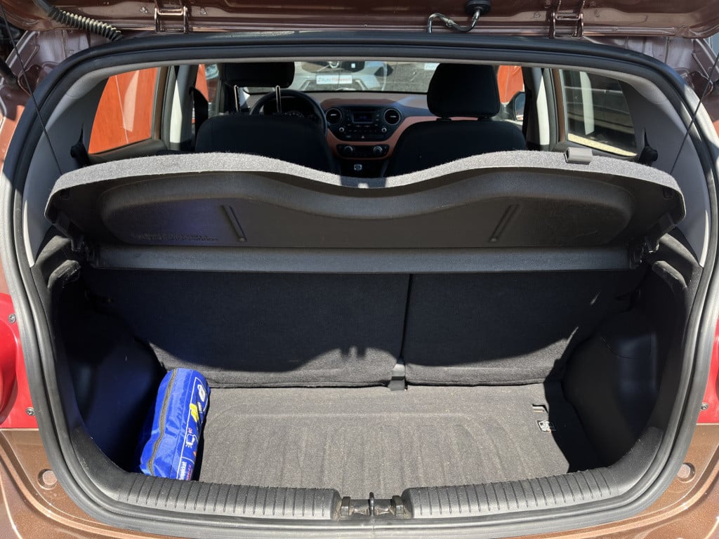 Hyundai I 10 1.0i i-motion comfort | climate | radio | cruise