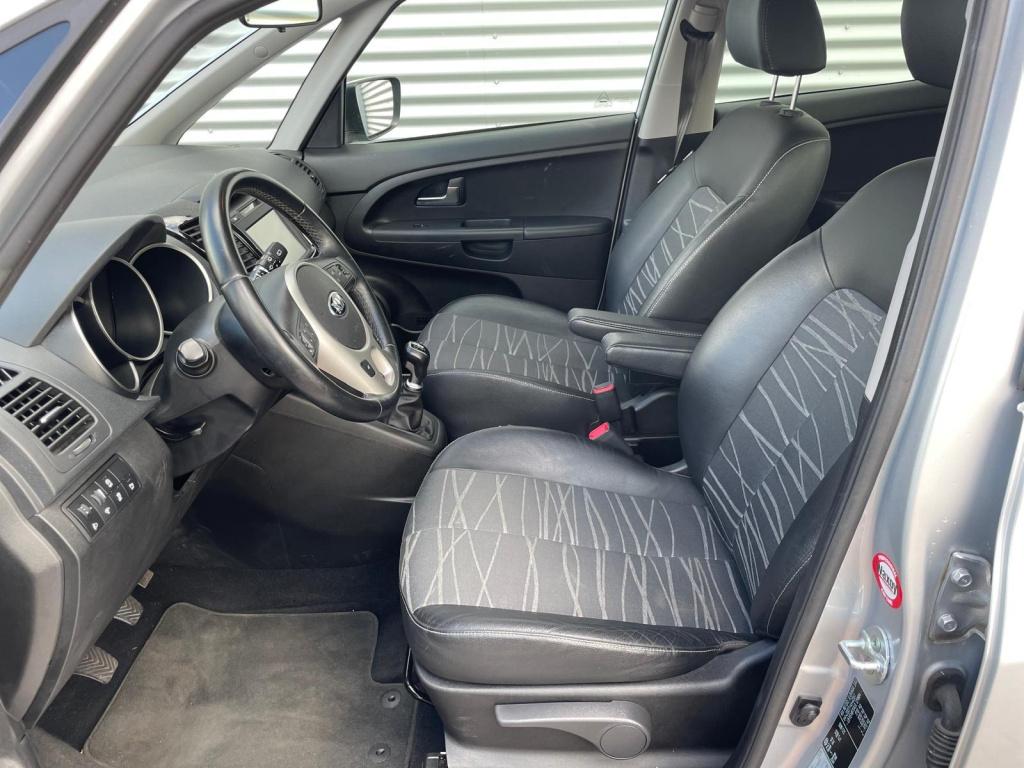 Kia Venga 1.4 cvvt dynamicplusline hoge instap|mooie staat