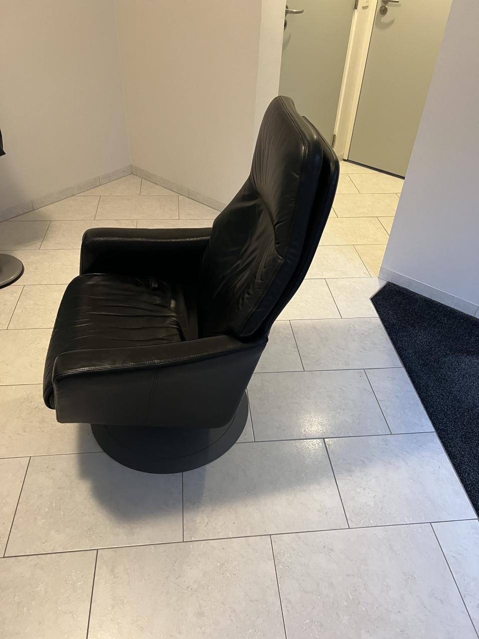 Lederen relaxfeauteuil met voetenbank