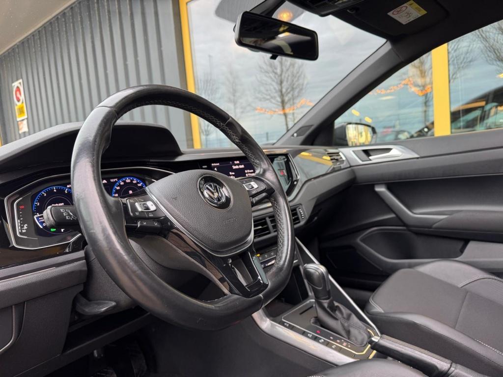 Volkswagen Polo 1.0 tsi highline - led - schuif/kantel dak - lm
