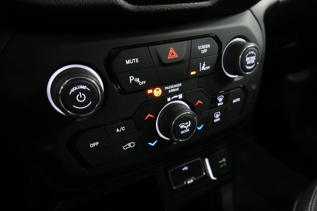 Jeep Renegade 1.0t | cruise | camera | led |