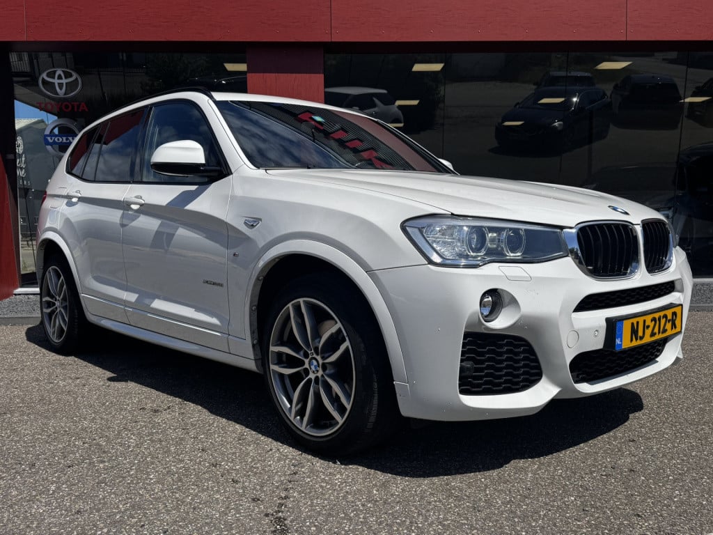 BMW X3 xdrive20i high executive | m-pakket | 19'' lmv | pano | camera