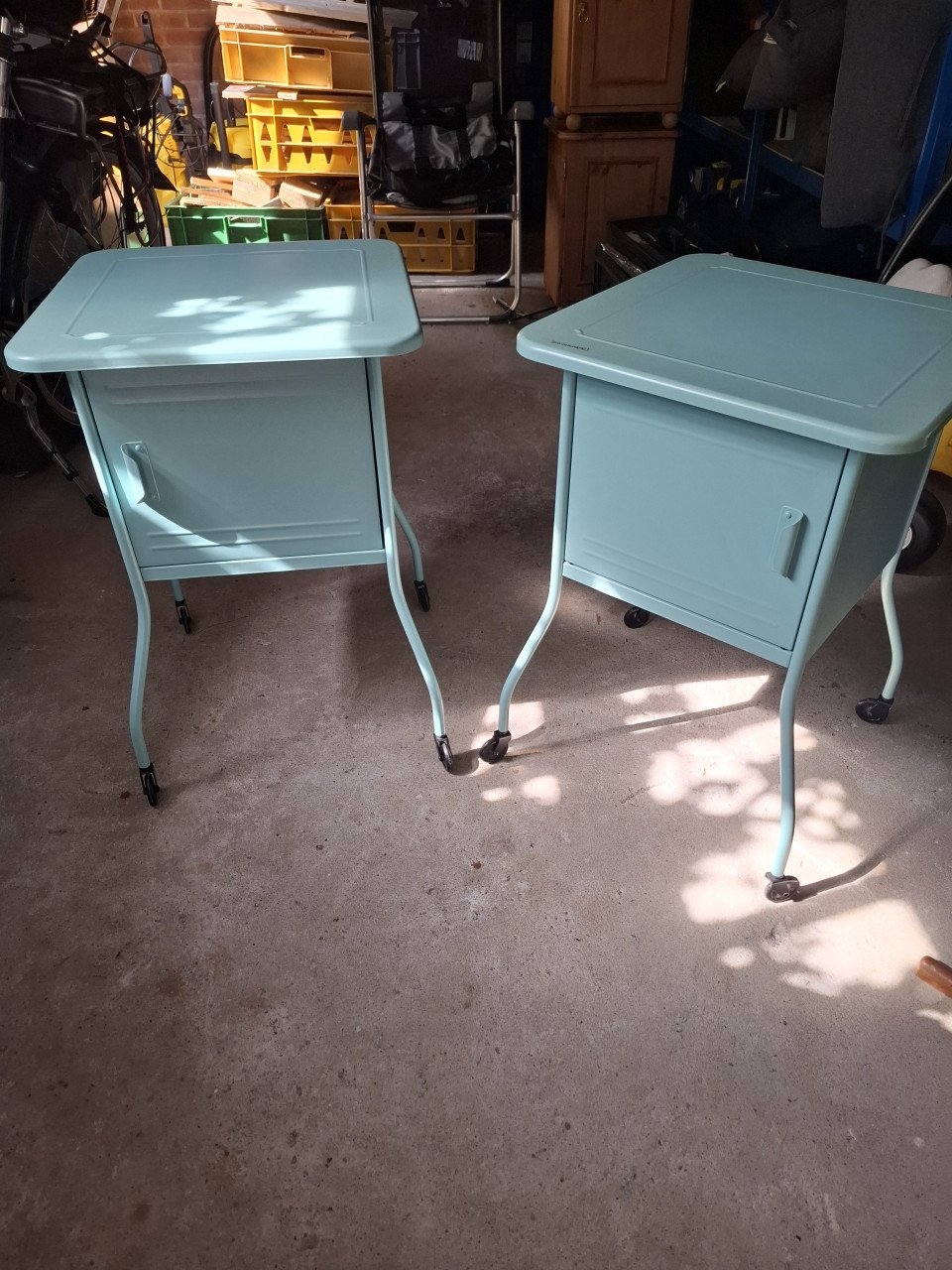 2 nachtkastjes ikea