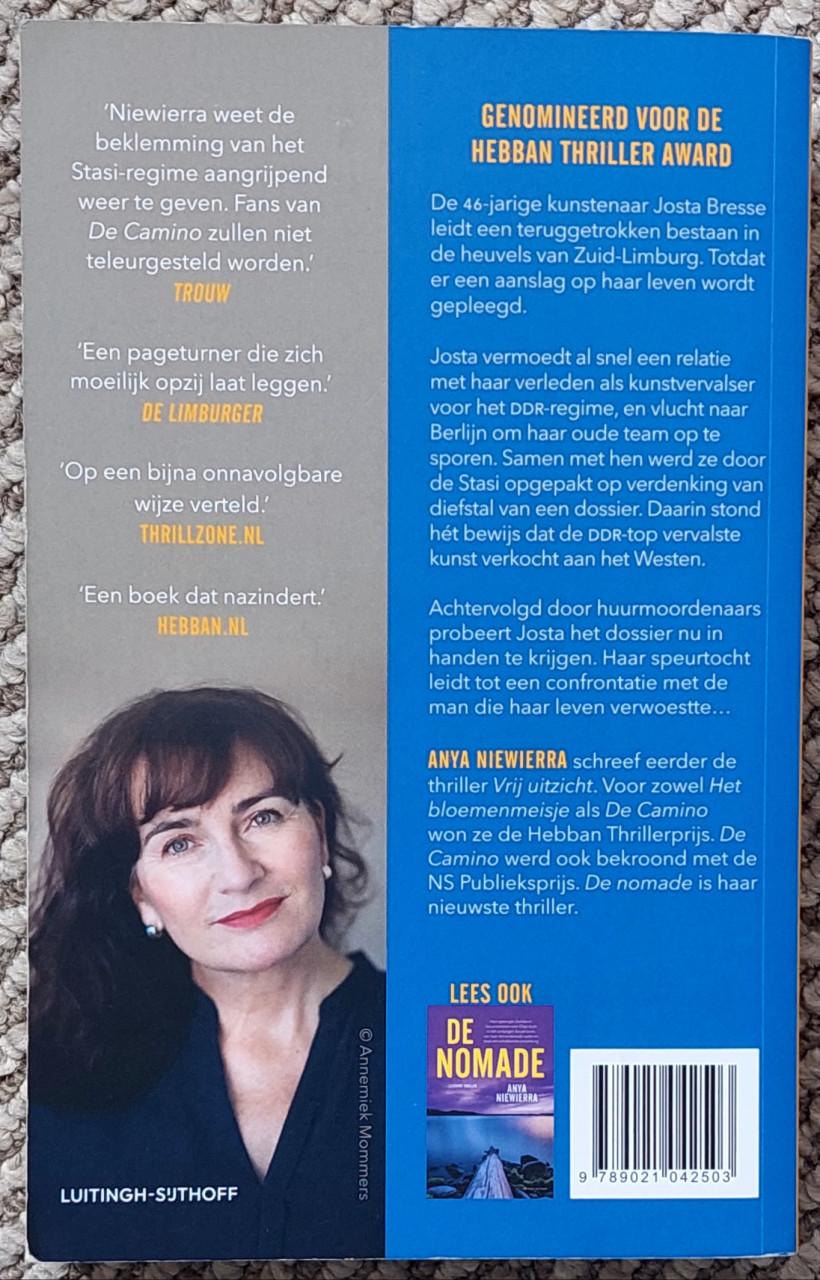 Het dossier / Anya Niewierra