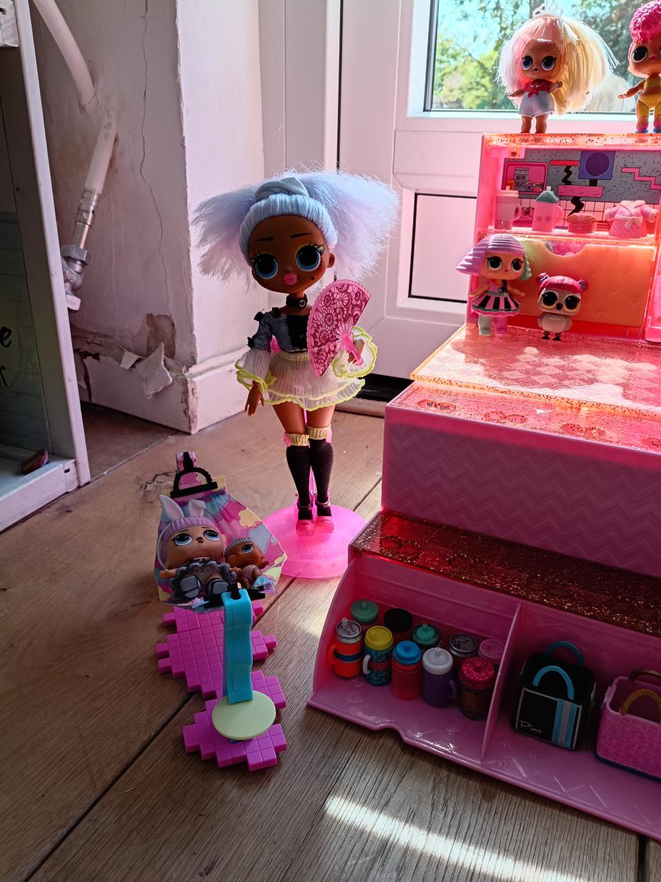 L.o.l. surprise mini shop