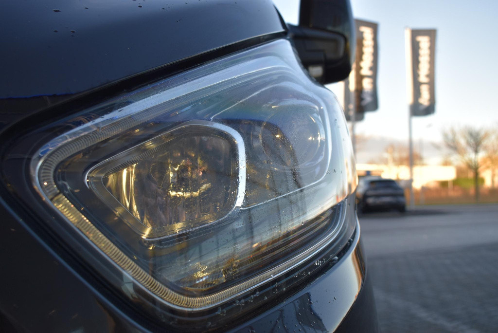 Ford Transit Custom 300 2.0 tdci l2h1 trend dc 5-pers. | airco | cruise con
