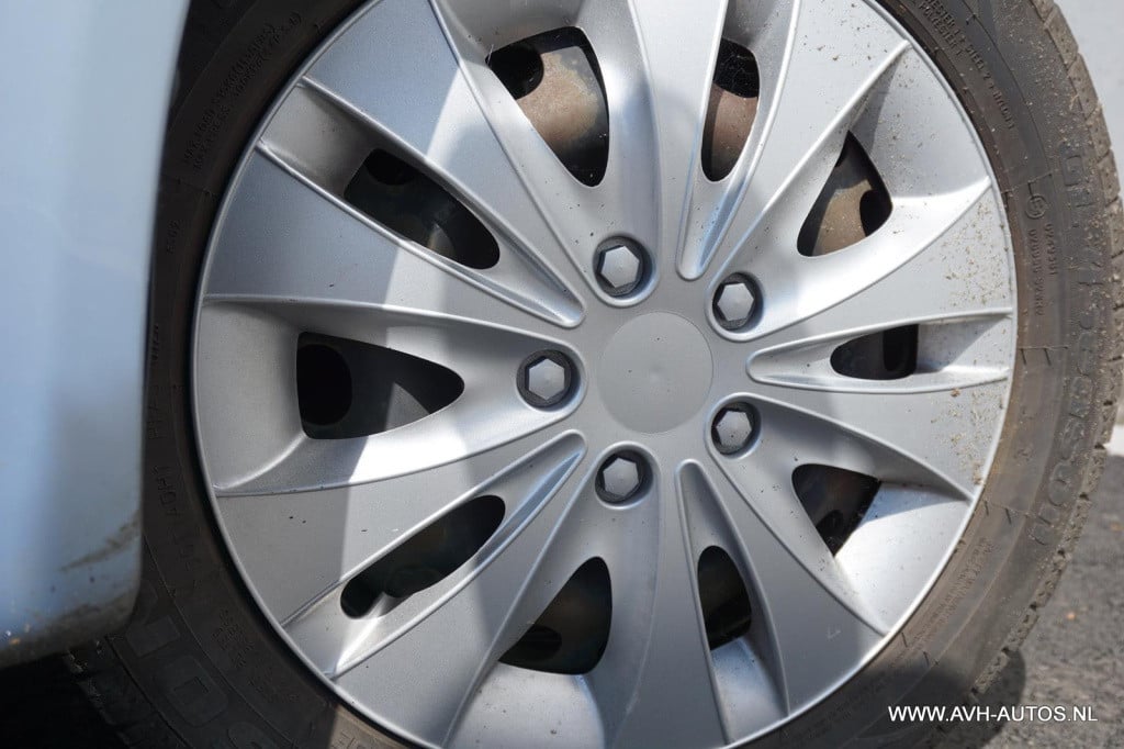Mitsubishi Colt 1.3 inform cool pack