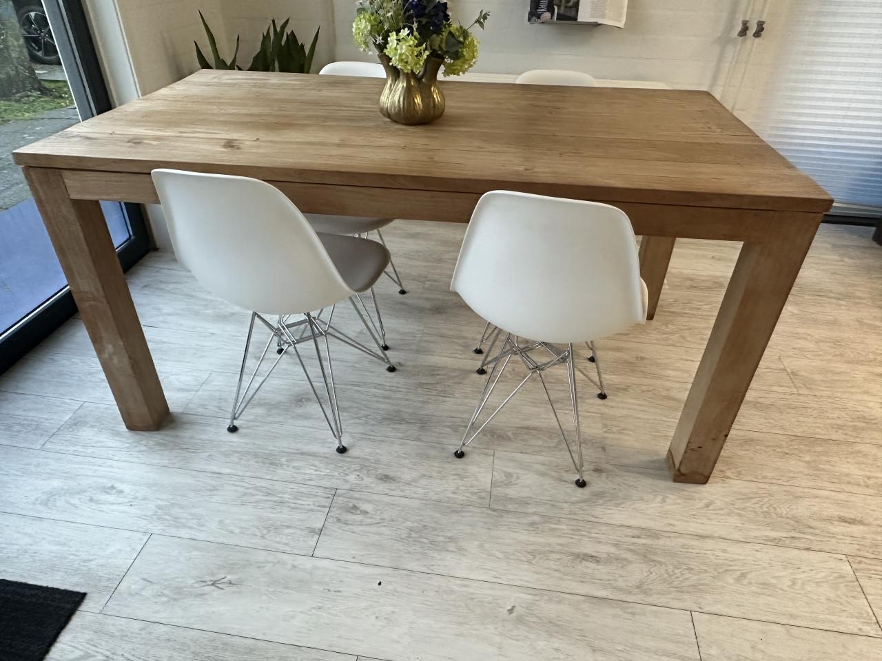 Tafel massief hout 180 x 90 cm in hele goede staat