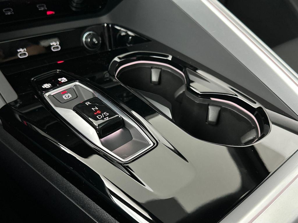 Audi Q5 s edition competition e-hybrid 270 kw / 367 pk suv