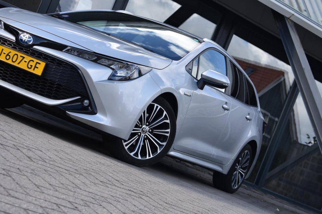 Toyota Corolla Touring Sports 1.8 hybrid sport plus | camera | afn. trekhaa
